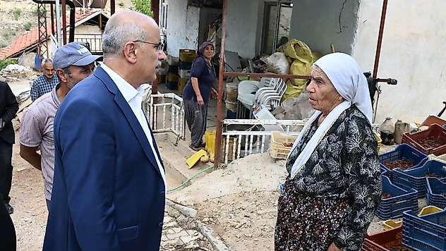 Başkan Sami Er, Selden Etkilenen Kocaözü'nde Vatandaşları Ziyaret Etti