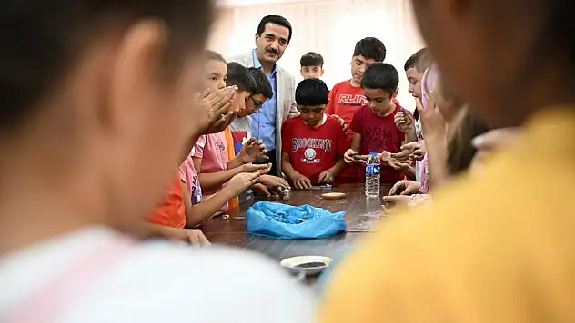 Başkan Taşkın, Gençlik Merkezi'ni Ziyaret Ettİ