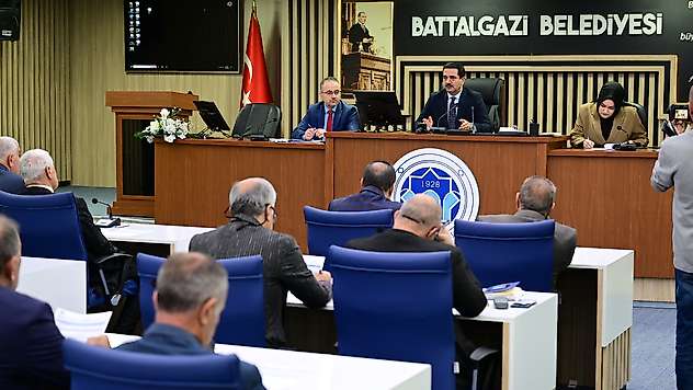 Battalgazi Belediyesi Meclisi 10 Maddeyi Görüştü: Üstyapı ve Sosyal Yardım Vurgusu