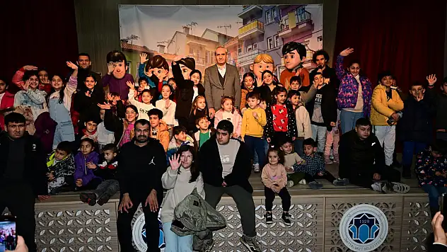 Battalgazi Belediyesi'nden çocuklara karne hediyesi