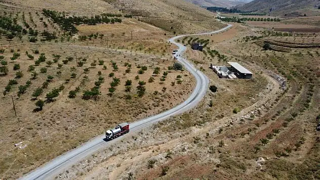 Battalgazi Belediyesi'nden Uluköy Mahallesine 18 Kilometrelik Sathi Kaplama Çalışması