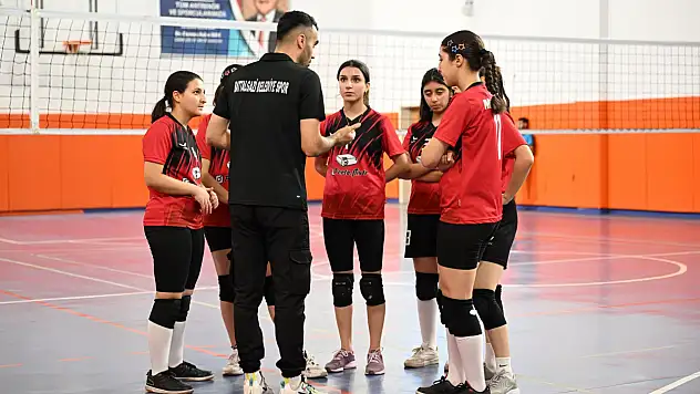 Battalgazi Belediyespor'dan Yıldız Kızlarda Net Galibiyet