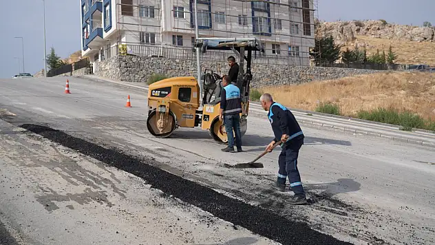 Battalgazi'de Altyapı Sonrası Bozulan Yollara Asfalt Yama Çalışması