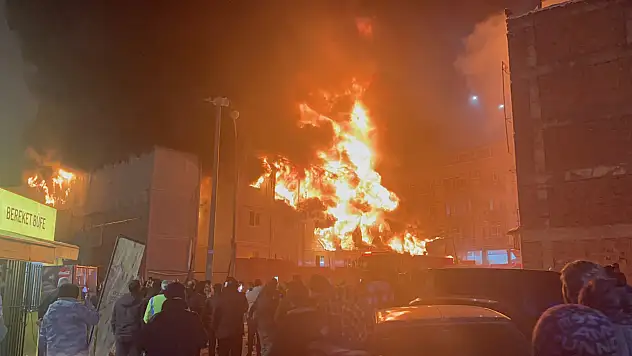 Battalgazi'de İşçilerin Kaldığı Konteyner Yatakhanede Yangın Paniği