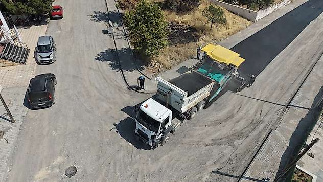 Battalgazi'de Yol Seferberliği: Asfalt Çalışmaları İki Mahallede Sürüyor