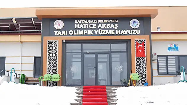 Battalgazi'de Yüzme Eğitimleri Meyvesini Veriyor: Lisanslı Sporcu Sayısı Artıyor