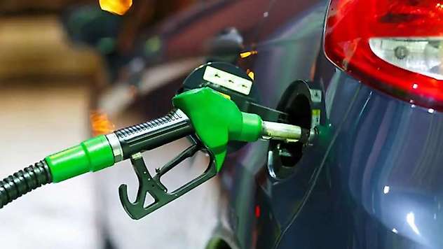 Bayram öncesinde benzine 2,17 liralık zam