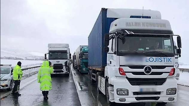 Bayram tatilinde İstanbul istikametinde kamyon, çekici ve tanker kısıtlaması uygulanacak