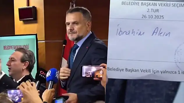 Bayrampaşa Belediye Meclisi'nden Gergin Başkanvekili Seçimi: AK Partili İbrahim Akın Kazandı