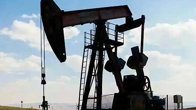 Brent petrol yeniden 90 dolar seviyesini aştı