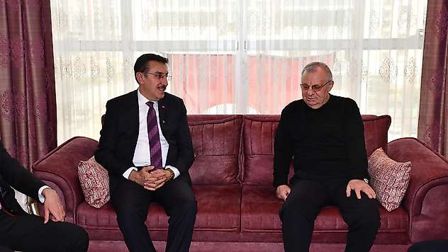 Bülent Tüfenkci şehit aileleriyle buluştu: 'Emanetleri başımızın tacıdır'