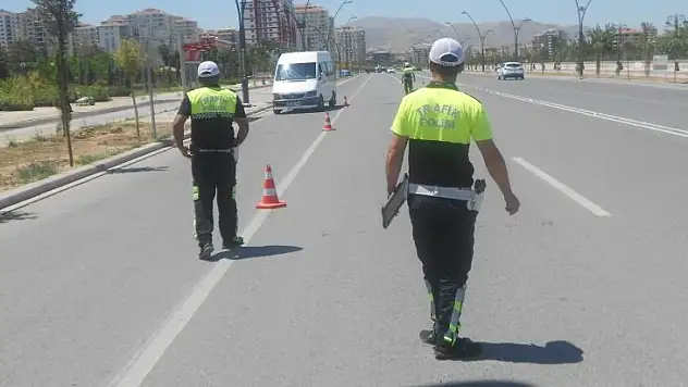 335 Sürücüye Emniyet Kemeri Cezası