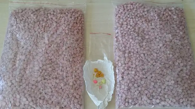 Narkotik 7418 Adet Ecstasy Hap Ele Geçirdi