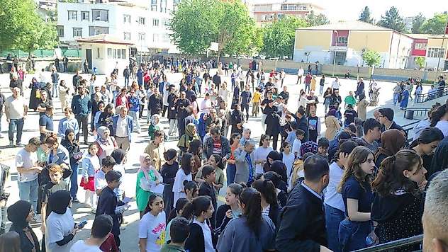 Bursluluk sınavı 81 ilde yapıldı