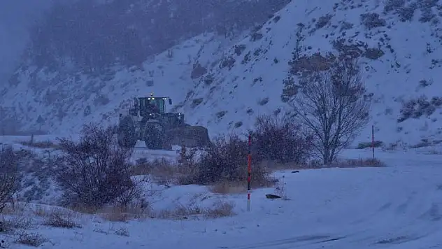 Büyükşehir Belediyesi Ana Caddeleri Temizliyor