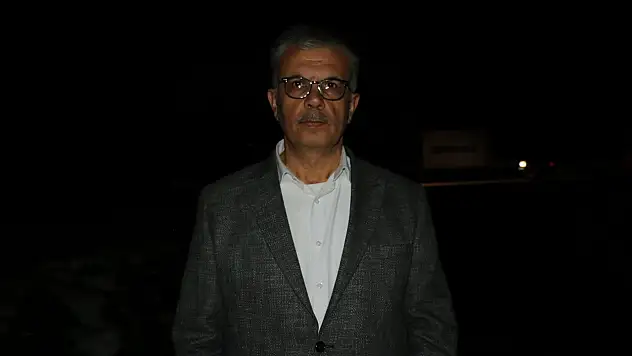 Büyükşehir Belediyesi Bağımsız Başkan Adayı Prof. Dr. Gezer, Aydınlatma Sorununa Dikkat Çekti