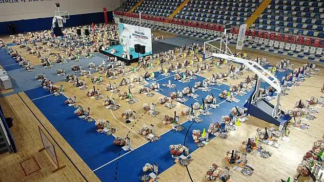 Büyükşehir Belediyesi'nden 300 Okula Spor Malzemesi Desteği Yapıldı