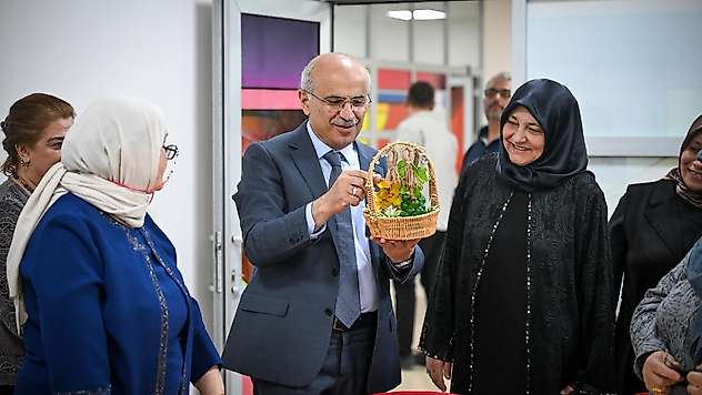 Büyükşehir Belediyesi'nden üreten kadınlara büyük destek