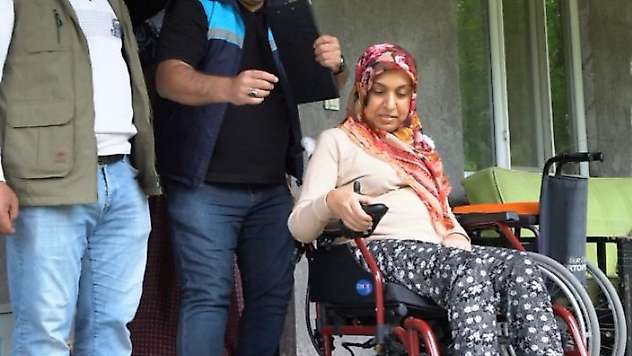 Büyükşehir Belediyesinden Engelli Bireylere Akülü Sandalye Desteği