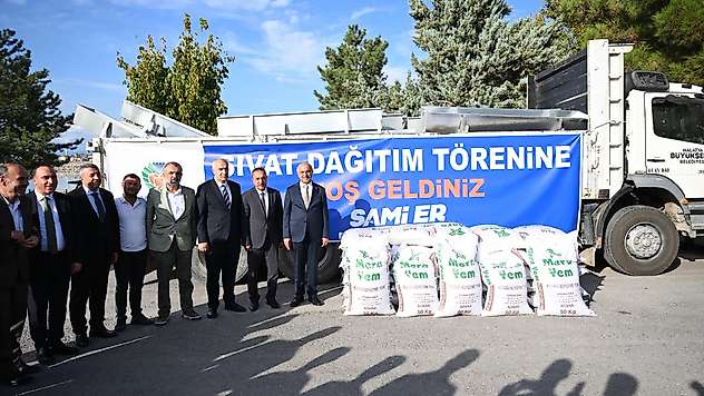 Büyükşehir Belediyesinden Üreticilere Yaklaşık Bin Adet Sıvat Desteği