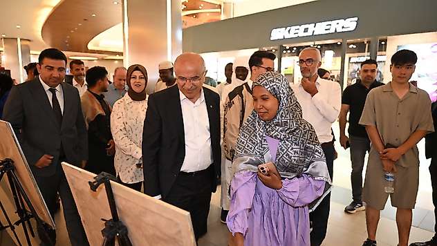 Büyükşehir'in Kurslarında Eğitim Alan Uluslararası Öğrencilerin Eserleri Sergilendi