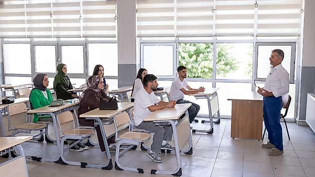 Büyükşehir'in Ücretsiz Kurslarından Üniversiteye Uzanan Başarı