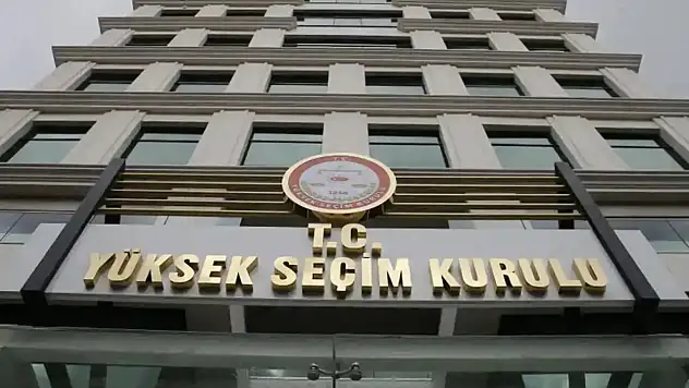 CHP Kongrelerinde Kriz Çözüldü: YSK, Durdurma Kararlarını İptal Etti