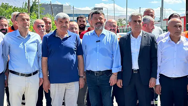 CHP'li Ağbaba: 'Elitizim ve israf arıyorsan aynaya bak'