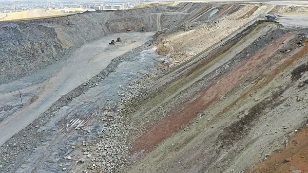 CHP'li Ankara Büyükşehir Belediyesi'ne 7,4 milyon lira 'usulsüz dolgu' cezası