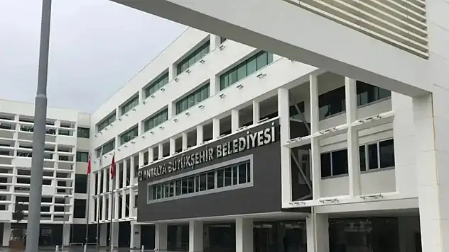 CHP'li Antalya Büyükşehir Belediyesi'ne 8. dalga rüşvet operasyonu: 8 gözaltı