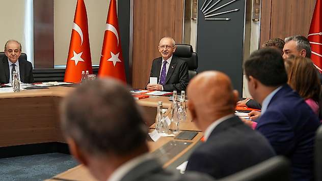 CHP'li Veli Ağbaba ve 8 Milletvekili Disipline Sevk Edildi