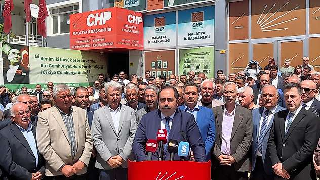 CHP Malatya'dan Ortak Mesaj: 'Veli Ağbaba'ya Çamur Bulaşmaz'