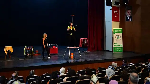 'Çocuklarımızı Mutlu Etmek Asli Görevimiz'