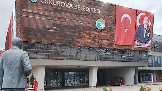 Çukurova Belediyesi'ne operasyon: 49 kişi hakkında gözaltı kararı