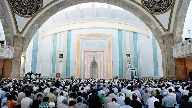 Cuma hutbesi: Müslümanın hayatına yön veren rehber, sünnet-i seniyye