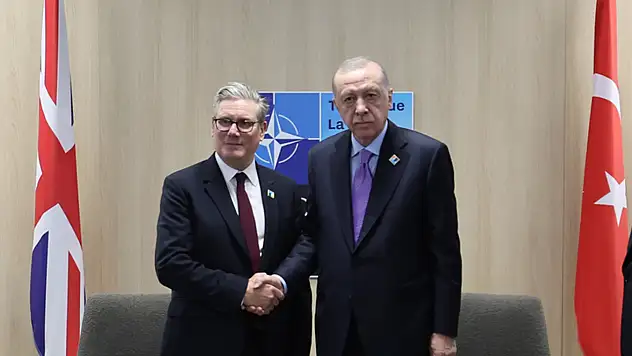 Cumhurbaşkanı Erdoğan, İngiltere Başbakanı'yla görüştü