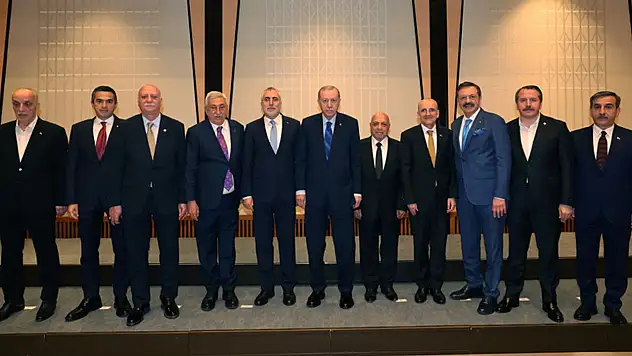 Cumhurbaşkanı Erdoğan, işçi ve işveren temsilcilerini kabul etti