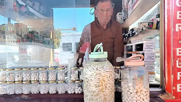 Dağlardan Sofralara: Zahmetli Kenger Sakızı Üretimi