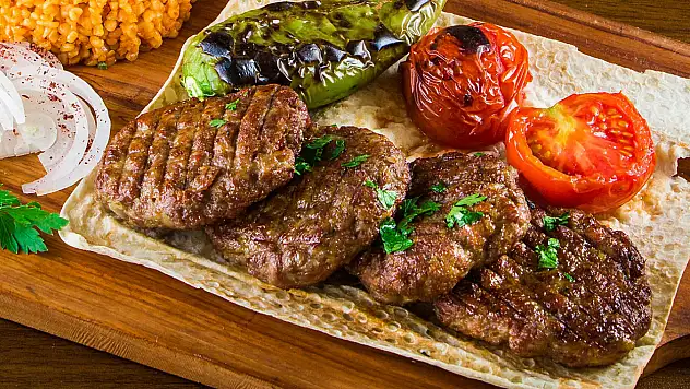 Dana ve kuzu eti diye satılan ürünlerde kanatlı eti çıktı