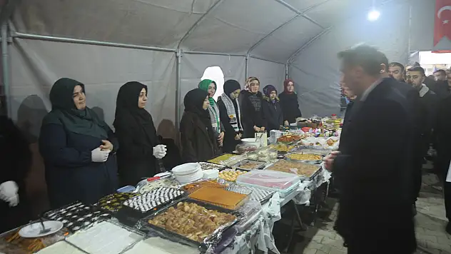 Darende'de Gazze'ye destek kermesi