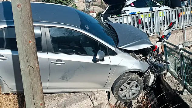 Darende'de Kontrolden Çıkan Araç Bariyerlere Çarptı