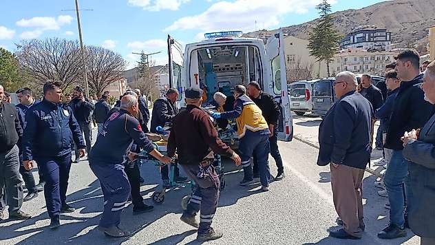 Darende'de Otomobilin Çarptığı Yaşlı Kadın Yaralandı