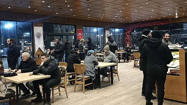 Darende-Gürün Yolunda Mahsur Kalanlara Sıcak Destek