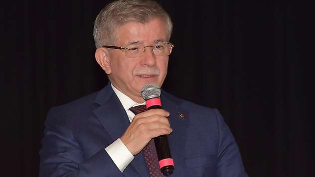 Davutoğlu hakkında Cumhurbaşkanına hakaret soruşturması