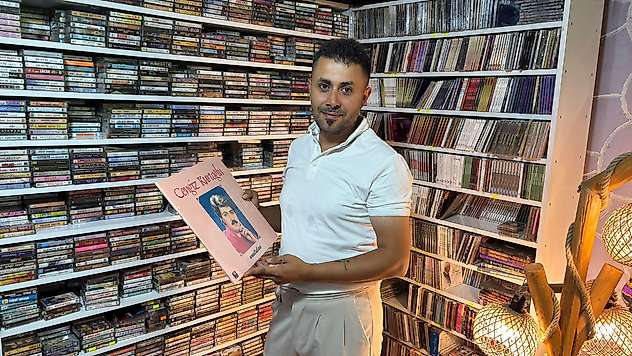 Deprem Sonrası Hediyeyle Başladı, 15 Bin Kişilik Nostalji Tutkusuna Dönüştü