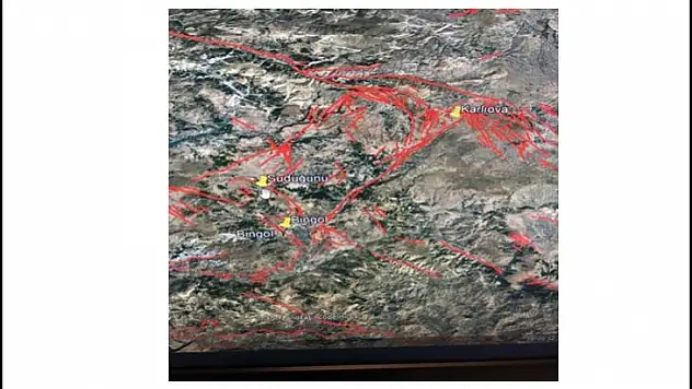 Deprem uzmanı Prof. Dr. Naci Görür uyarıda bulundu.