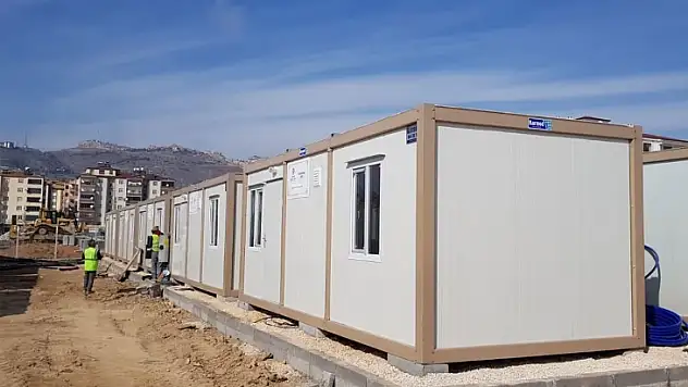 Depremzedeler konteynerler ya da kiralık evlere yerleştirilecek