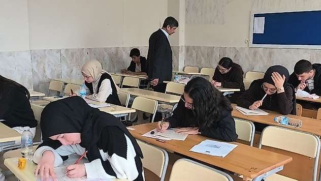 Diyanet İşleri Başkanlığı'ndan Gençlere Umre Ödüllü Bilgi Yarışması