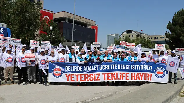 Diyanet-Sen'den 'Yetersiz Teklife Hayır' eylemi
