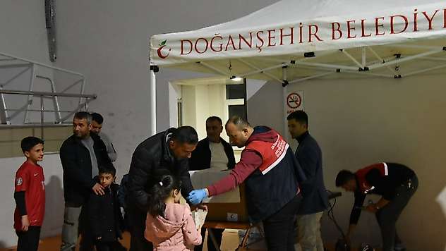Doğanşehir'de Milli Maç Coşkusu: Dev Ekran Kuruldu